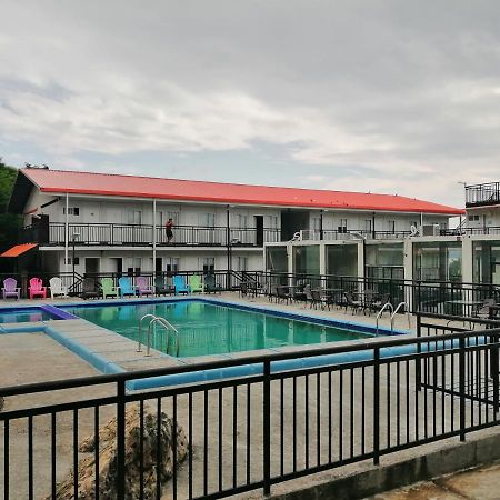 By The Sea Hotel Bulalacao Bulalakao Екстер'єр фото